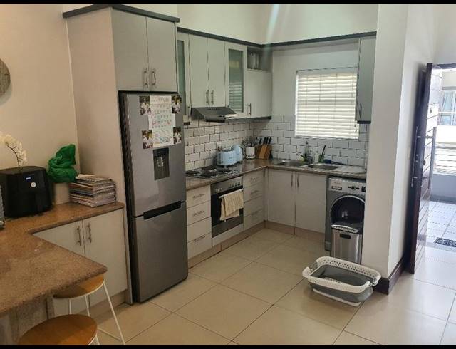 2 BEDROOM APARTMENT FOR SALE IN UMHLANGA RIDGE